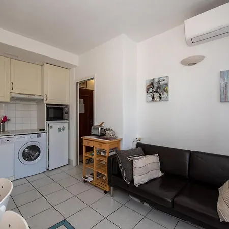 Διαμέρισμα T2 Pour 4 Pers Avec Balcon Et Parking - Fr-1-803-1 Le Lavandou