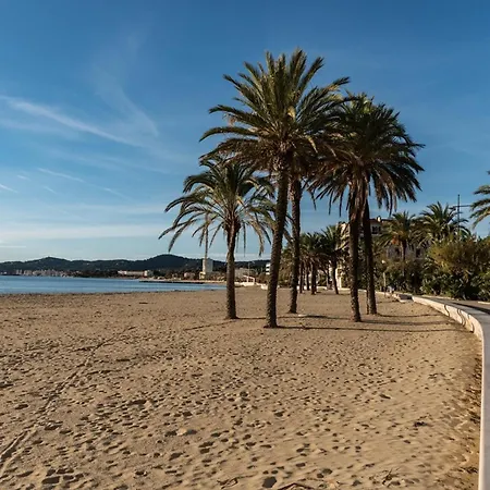 T2 Pour 4 Pers Avec Balcon Et Parking Apartment
